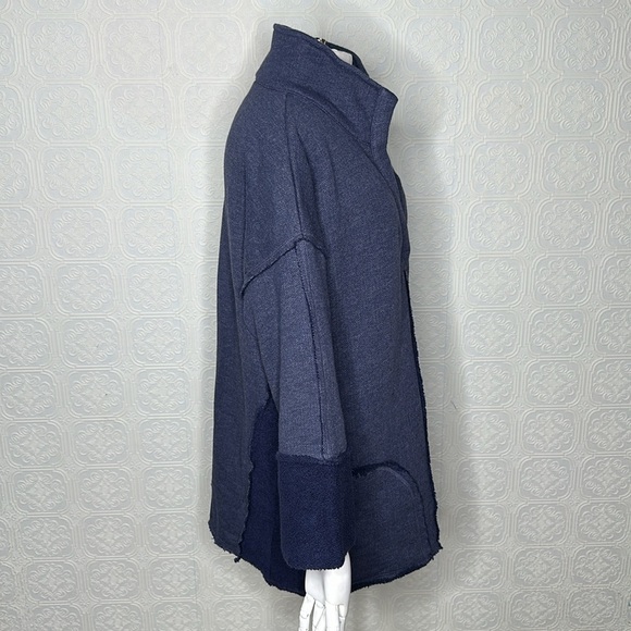 SOFT SURROUNDINGS | Navy Inside-Out Fleece Detail, V-Neck Pullover, Tuni… - Picture 3 of 8